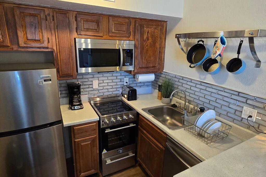 Cozy Updated Cove Of Heaven, 5Mins To Lake Hefner! Oklahoma Stadt Exterior foto